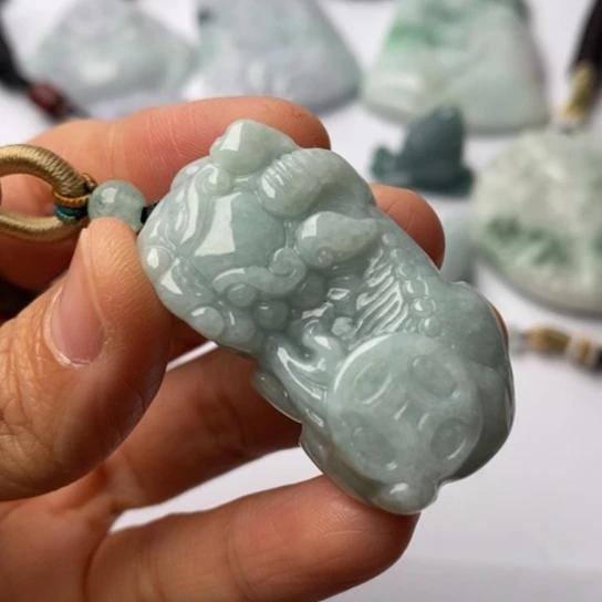 翡翠未镶嵌挂件翡翠