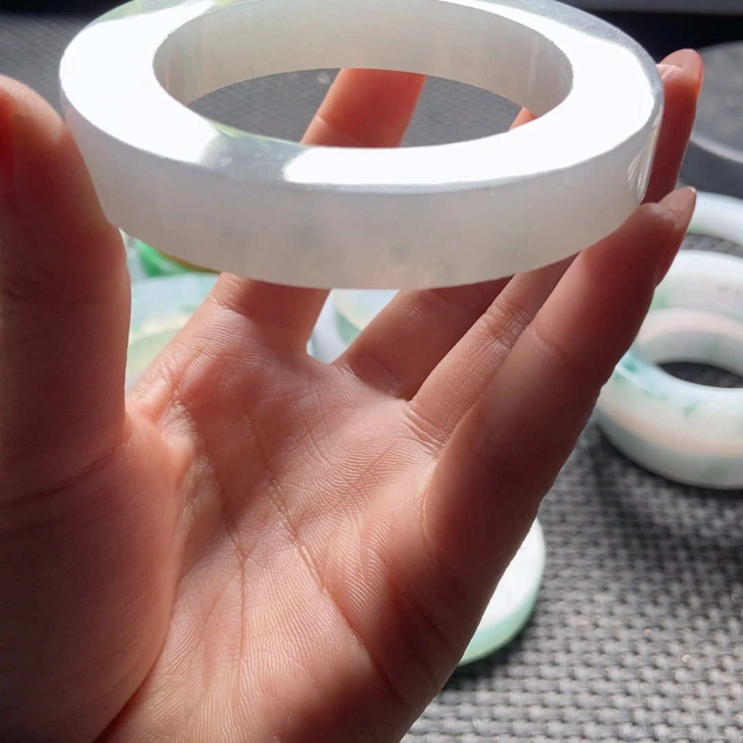 定制翡翠A货未镶嵌漫*哥