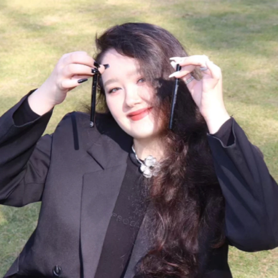 Pink Legend/粉红女郎NANA浓黑防水眼线笔不晕染不脱妆防汗