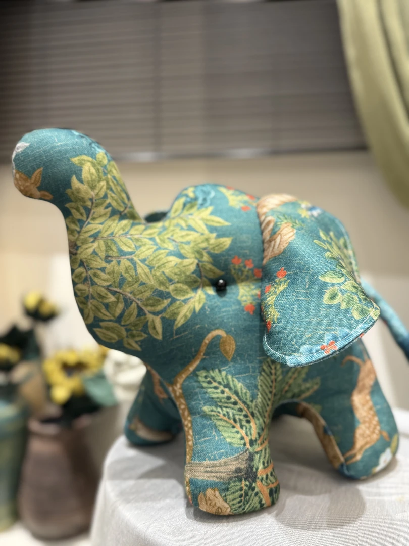 手工布艺   '吉象“  吉祥  颜色随机