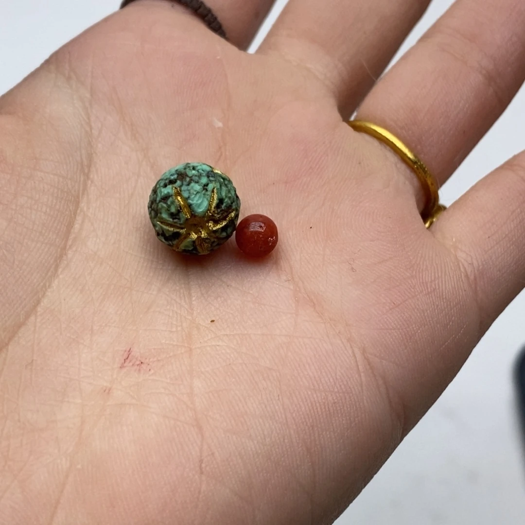 莱***莱南红玛瑙未镶嵌珠宝奇石