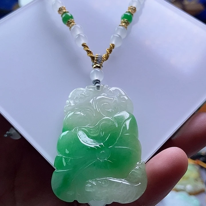 吊坠(赠链)未镶嵌翡翠
