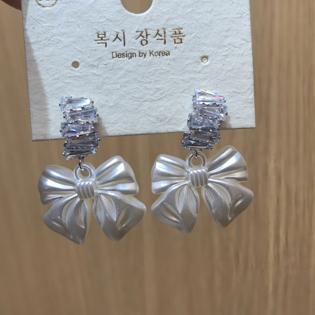 C211白色大黑大蝴蝶结闪闪耳钉耳饰