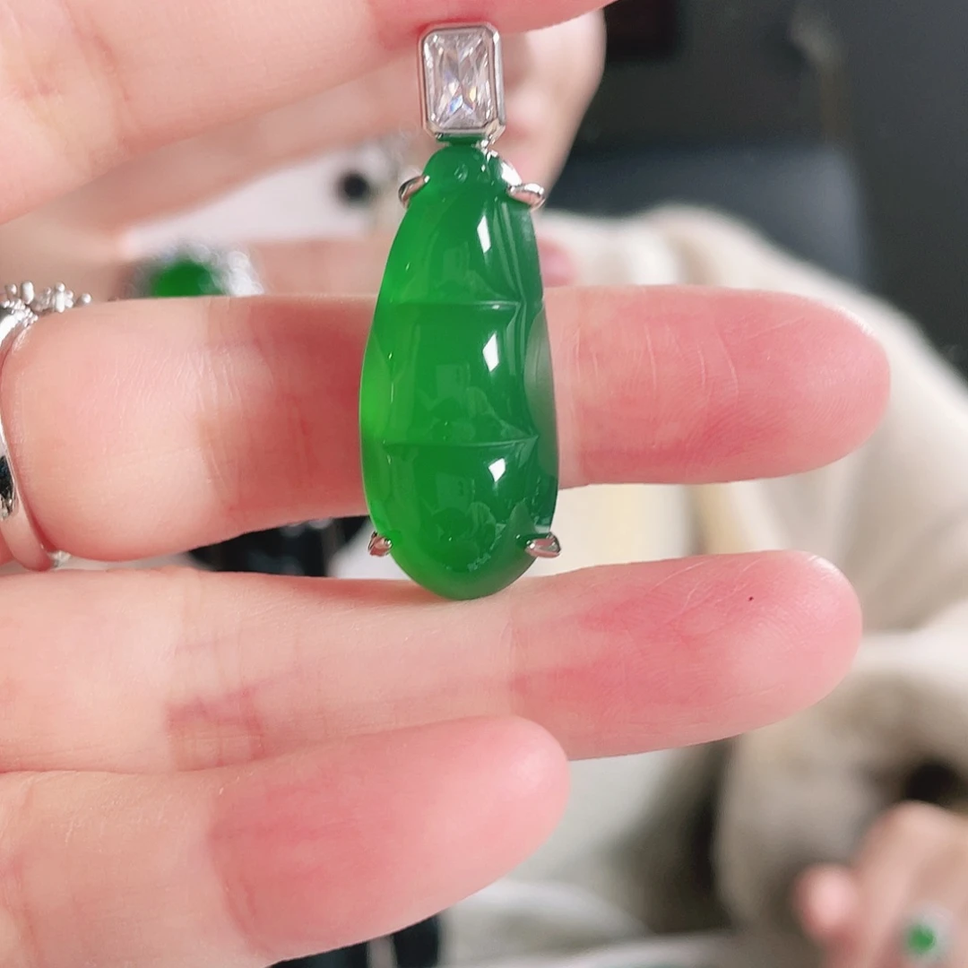 玛瑙/玉髓合金颈饰