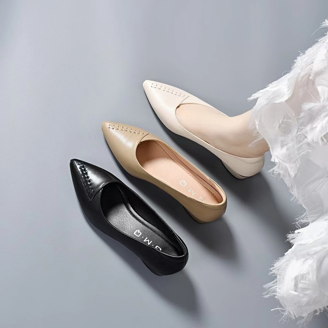 秋季透气漆皮尖头粗跟浅口单鞋中跟女鞋百搭软底春秋时尚GMQ7019