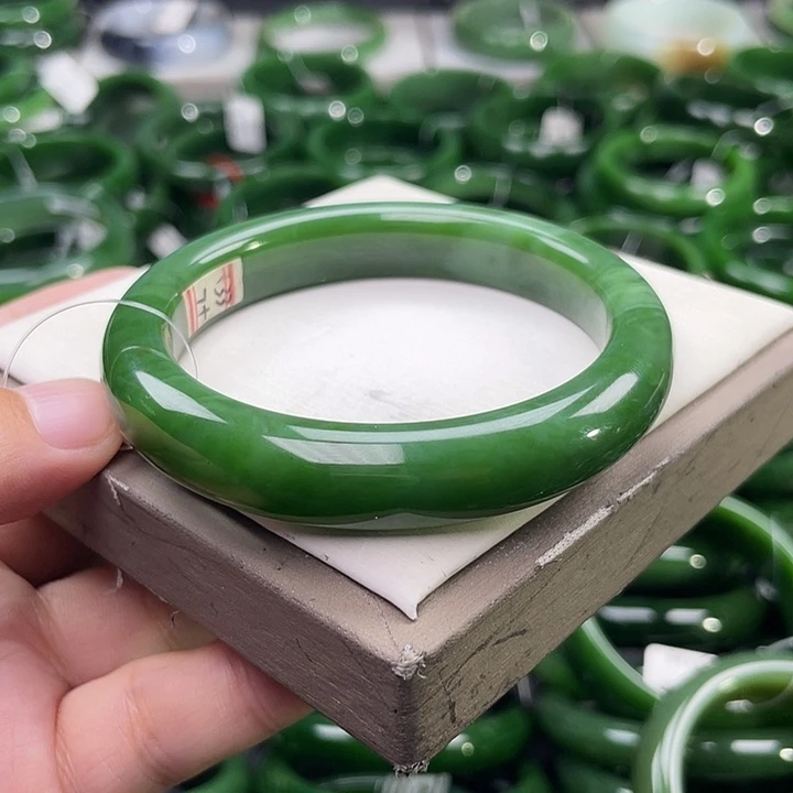 未镶嵌手镯和田玉（碧玉）