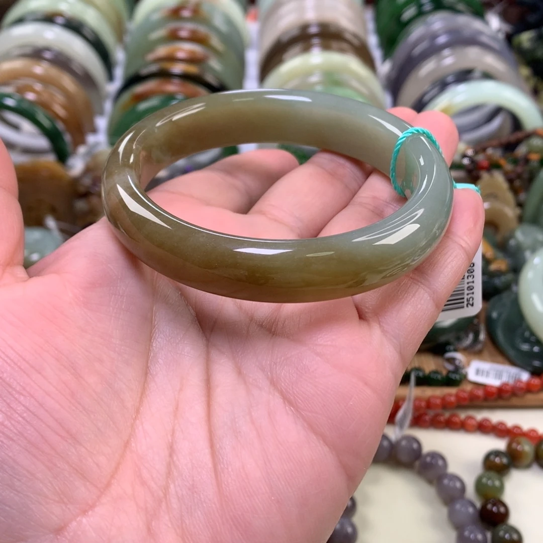 和田玉未镶嵌手镯61_62口径