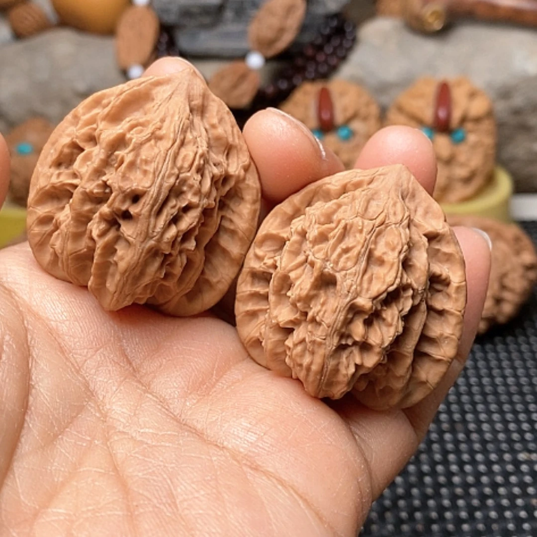 【闪购商品】文玩核桃把件霞云岭