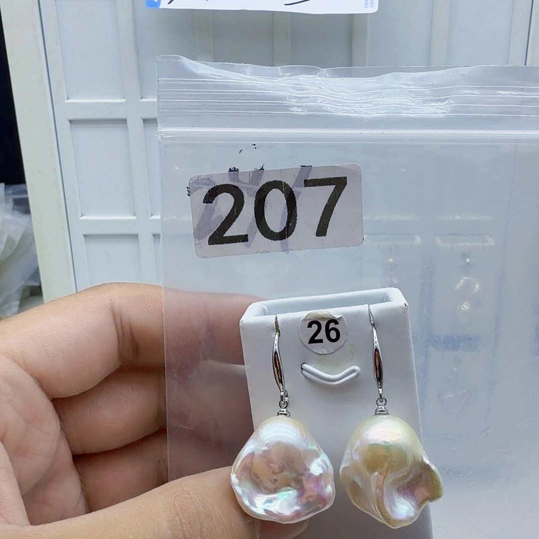 淡水珍珠颈饰合金