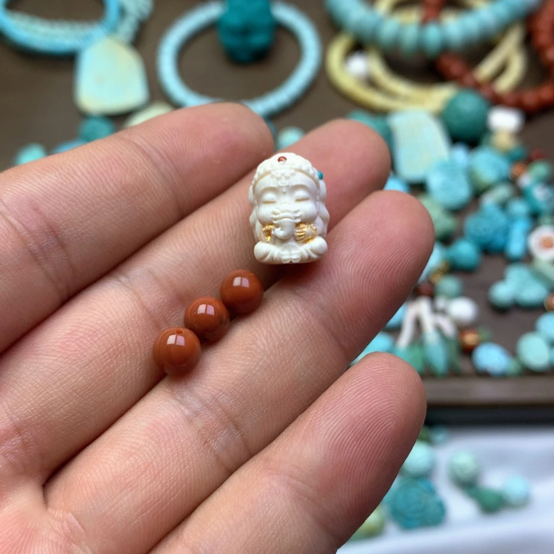 南红玛瑙雕刻未镶嵌