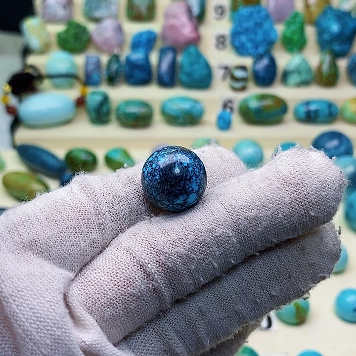 绿松石配饰未镶嵌