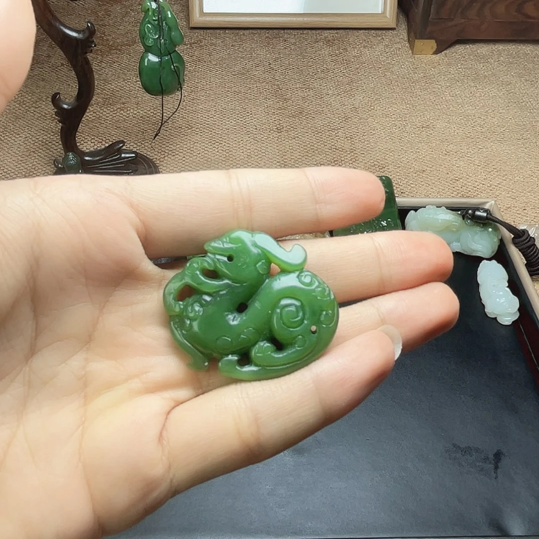 和田玉未镶嵌挂件