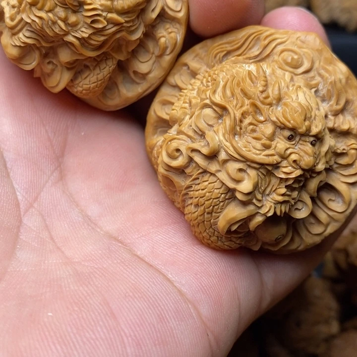 文玩核桃把件大**翅龙
