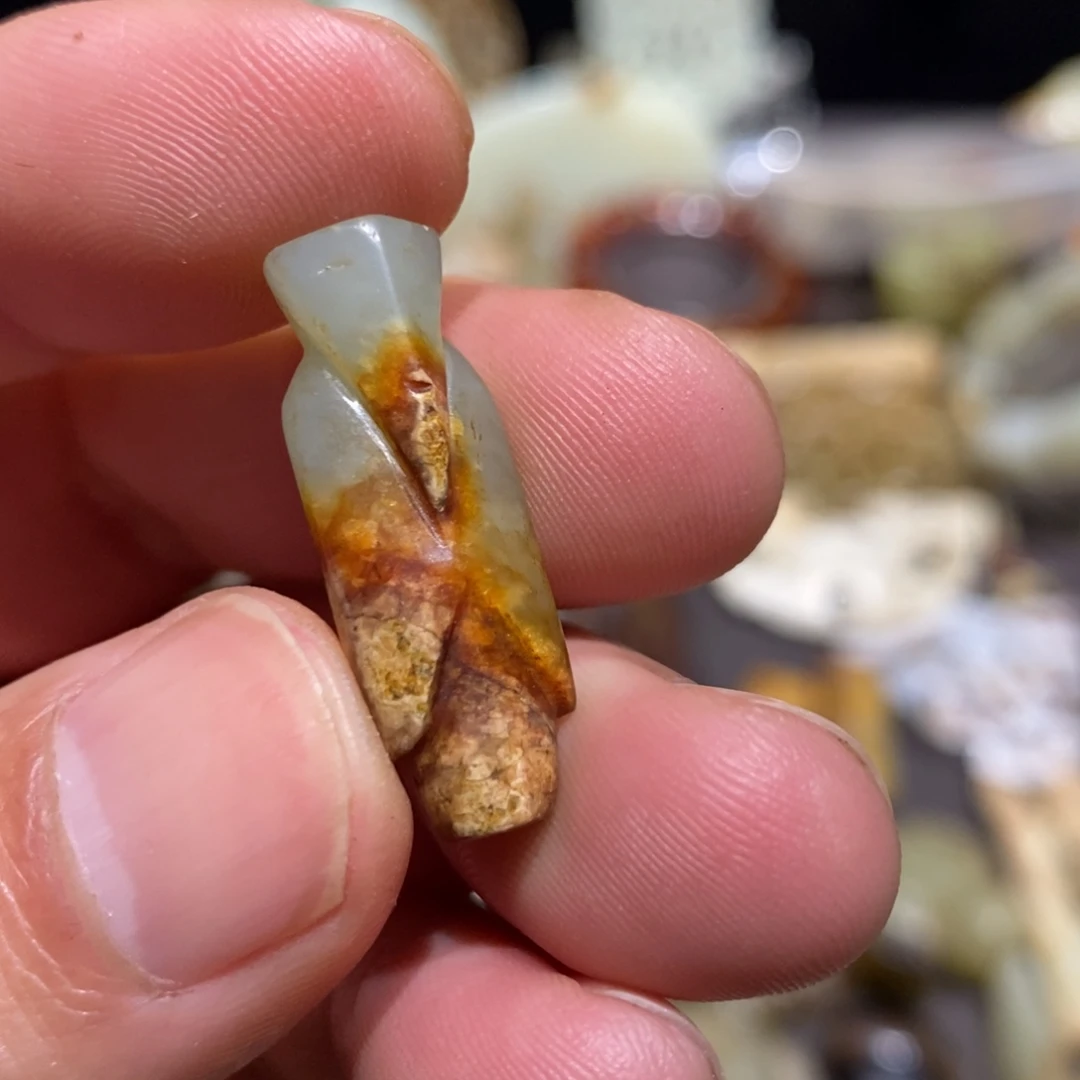 和田玉（糖玉）未镶嵌颈饰