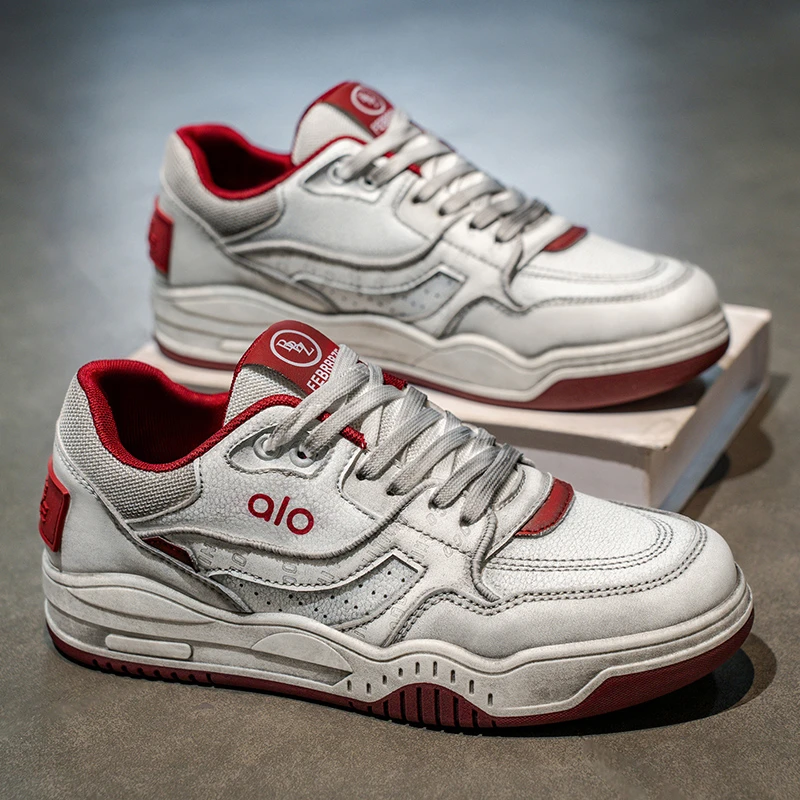 男鞋秋季新款潮流休闲板鞋青少年皮面防滑耐磨厚底增高大码运动鞋