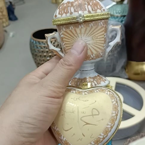 壶瑕摆。。。。。。。。。。。。。，