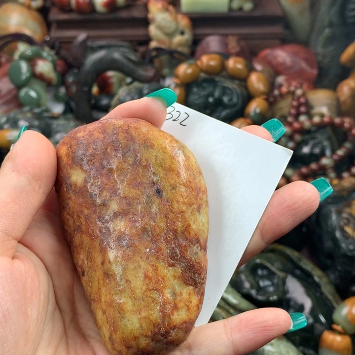 岫岩河磨玉（透闪石质玉）把件未镶嵌