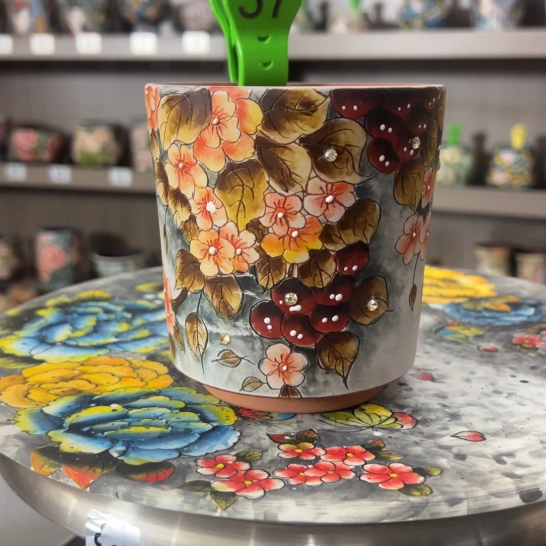 傻***春手绘陶瓷花盆美盆
