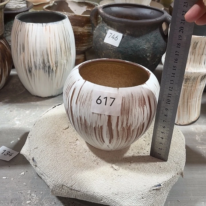 陶摆件高13，口10，有孔，617