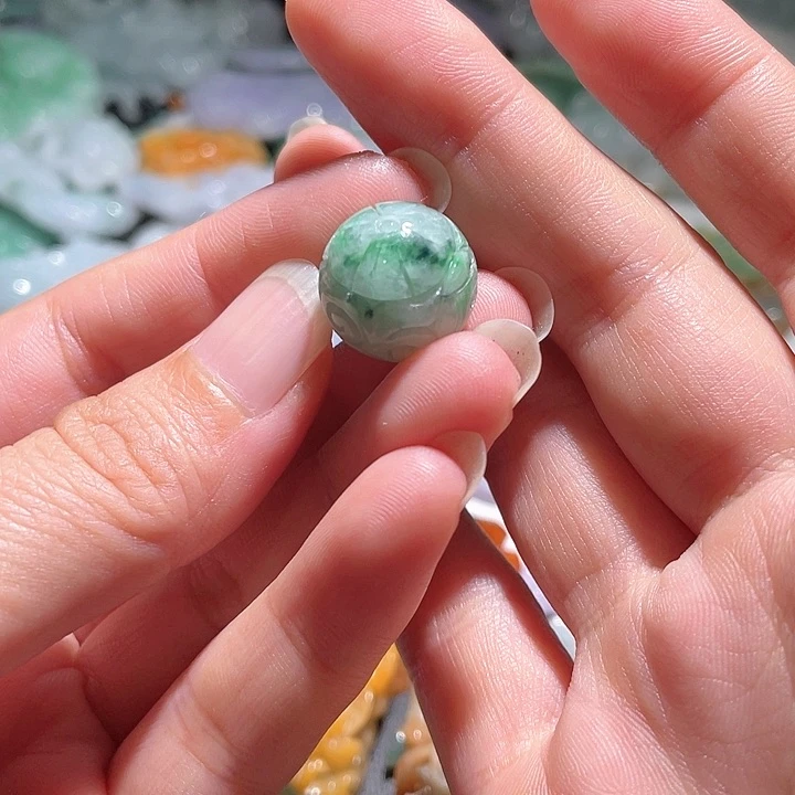 颈饰未镶嵌翡翠天