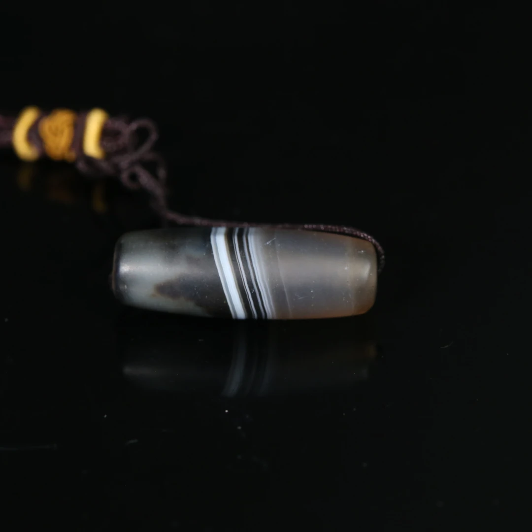 十九世纪缠丝玛瑙管珠【文物宝库】AAJD241019079