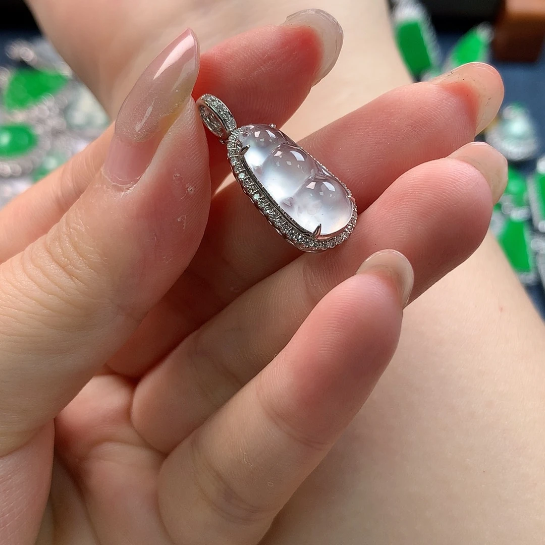 翡翠配石雪花棉豆子