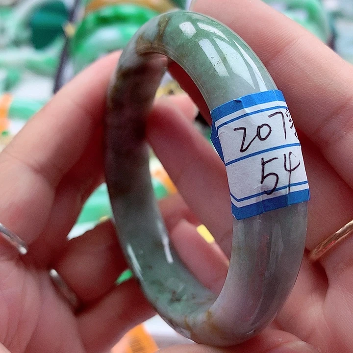 翡翠未镶嵌手镯翡翠