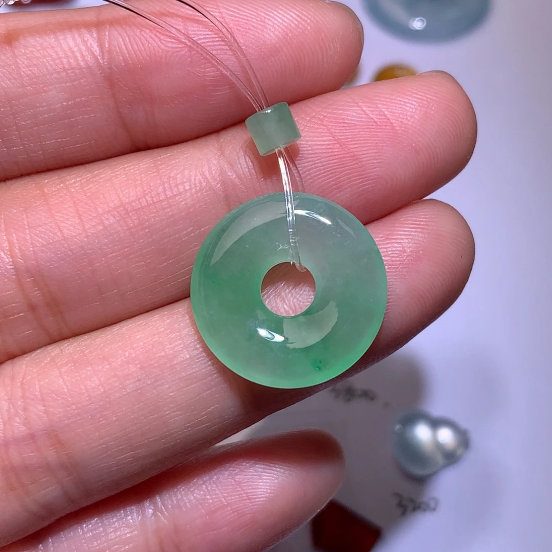 翡翠散珠17.7/3.2圈圈