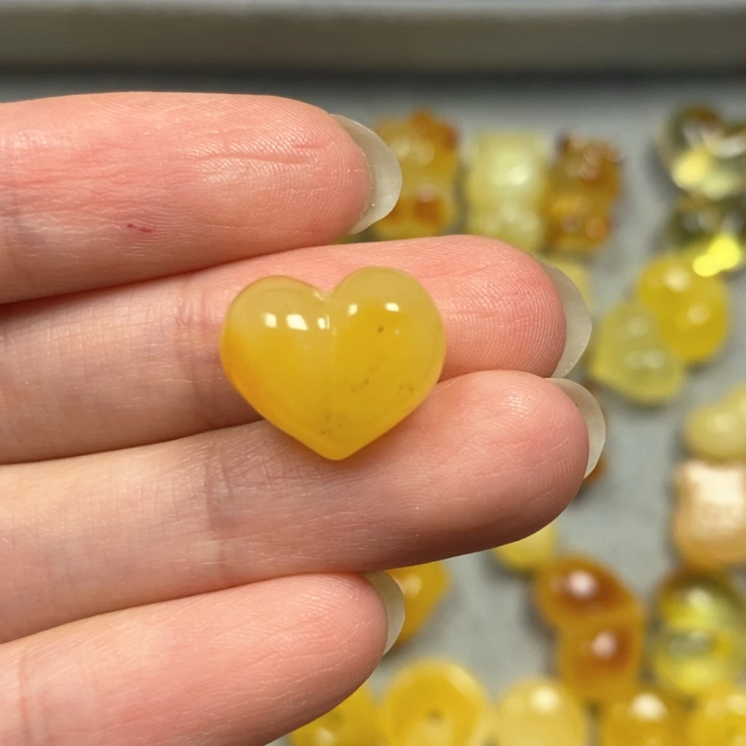 未镶嵌琥珀珠宝奇石微瑕屁桃