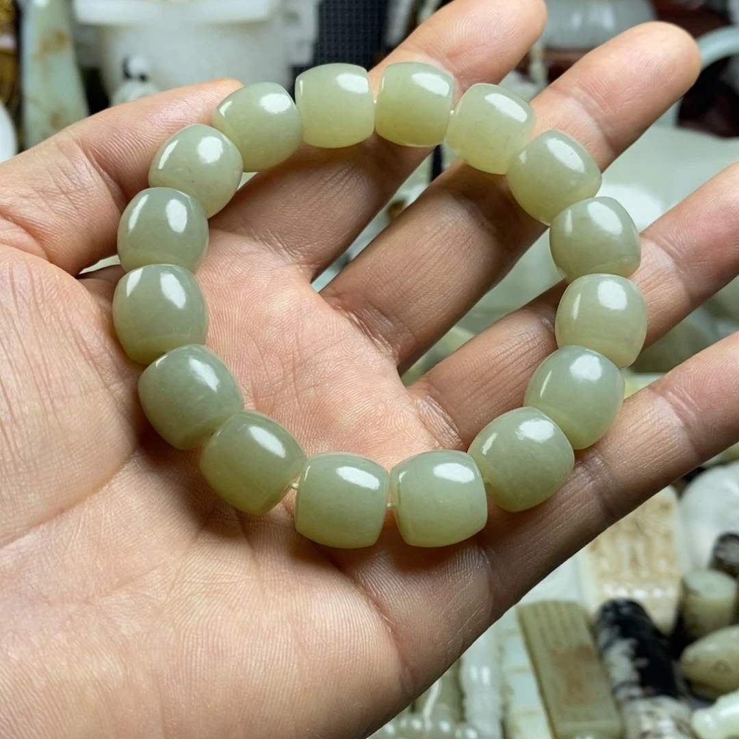 万***意和田玉（糖玉）未镶嵌颈饰