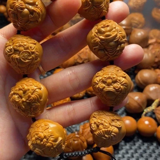 橄榄核吊坠漠*浮雕财迷