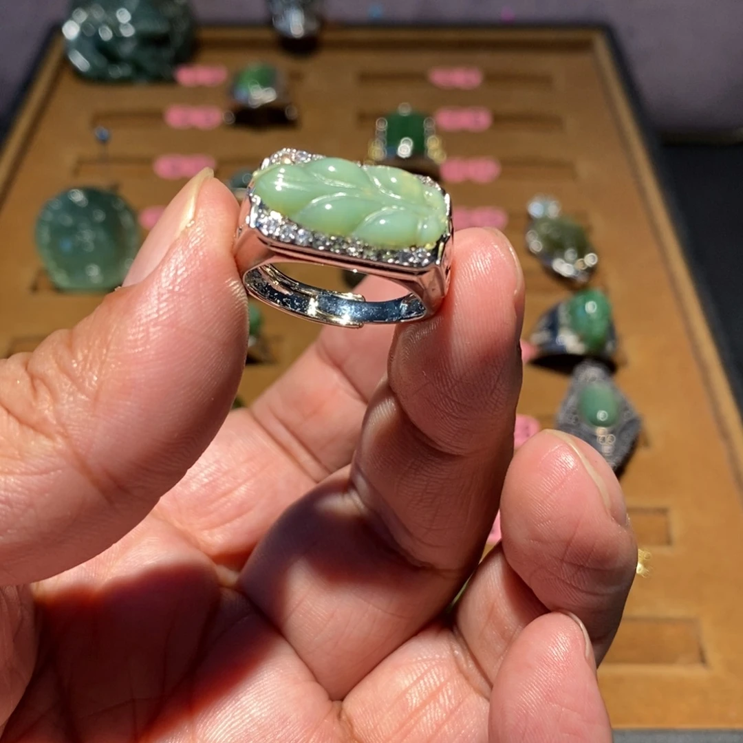 和田玉未镶嵌戒指