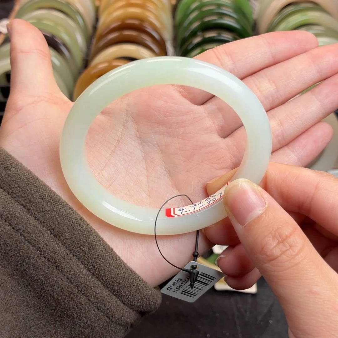 和田玉未镶嵌手镯-白底翠贵妃长径56短径47