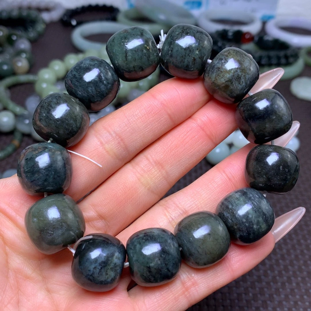 未镶嵌手串和田玉卡18