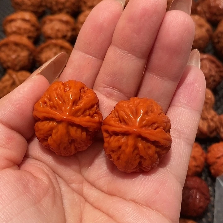 汹***涌文玩核桃吊坠粗筋南瓜0869