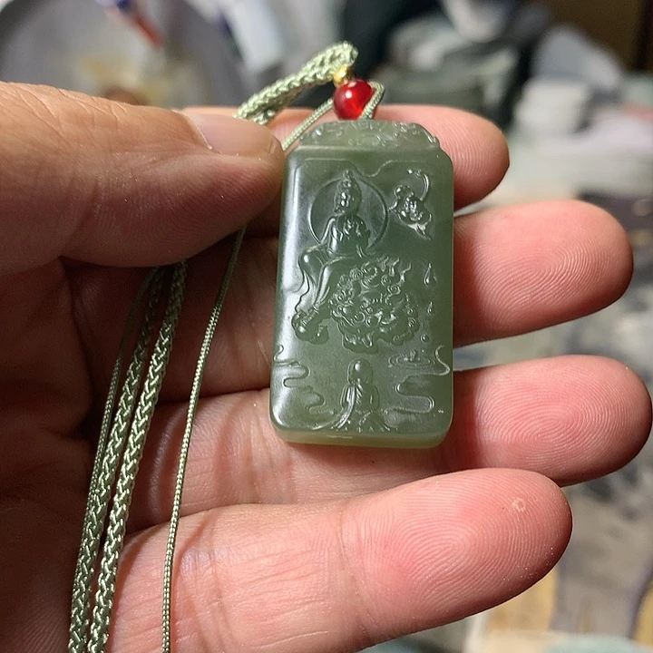 颈饰未镶嵌和田玉（糖玉）