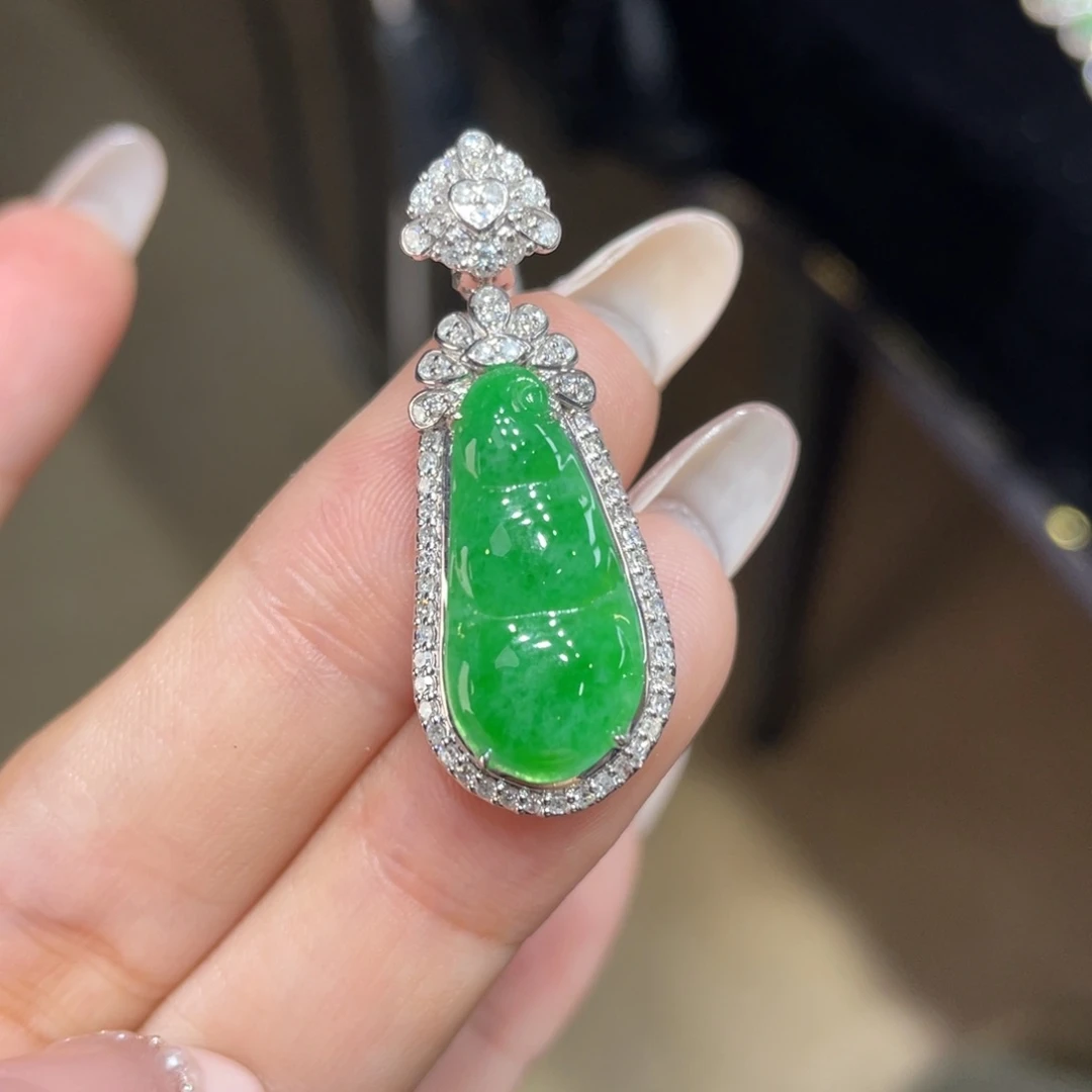 翡翠颈饰18K金镶嵌天然缅甸翡翠a货