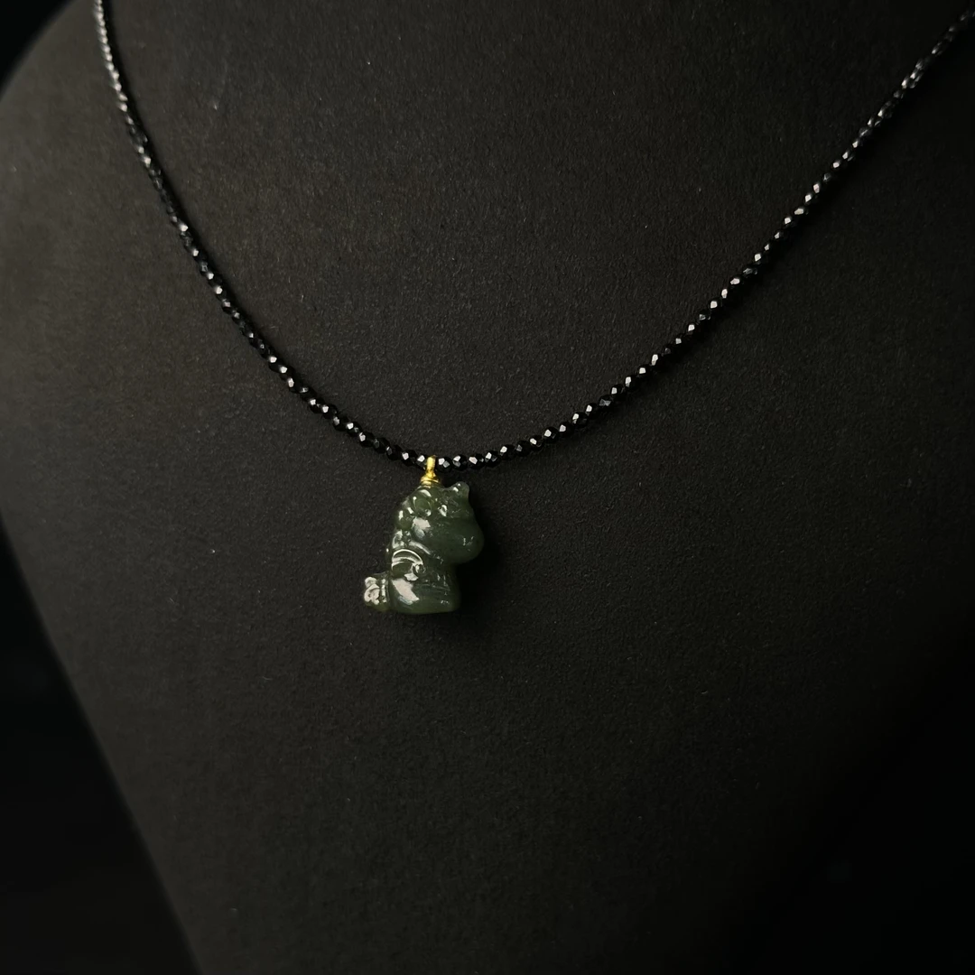 【黑金独角兽】l和田玉马上有钱小马吊坠