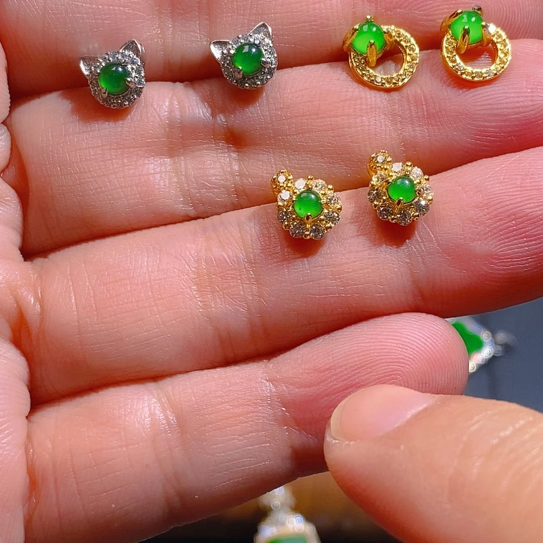 翡翠耳饰未镶嵌