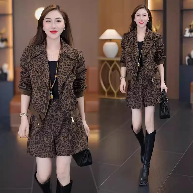 时尚小香风套装女秋季新款时髦气质显瘦豹纹短夹克外套短裤两件套