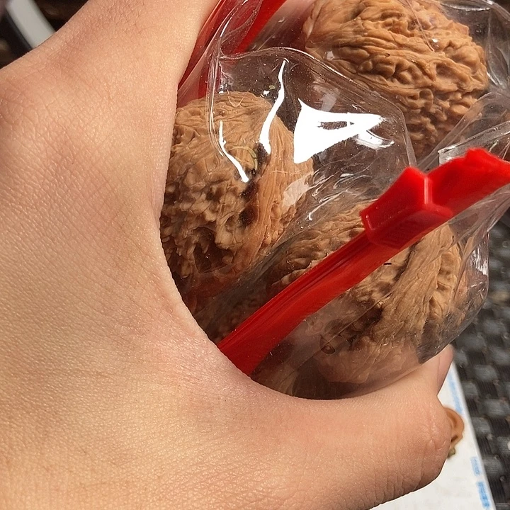 文玩核桃吊坠我****情南疆