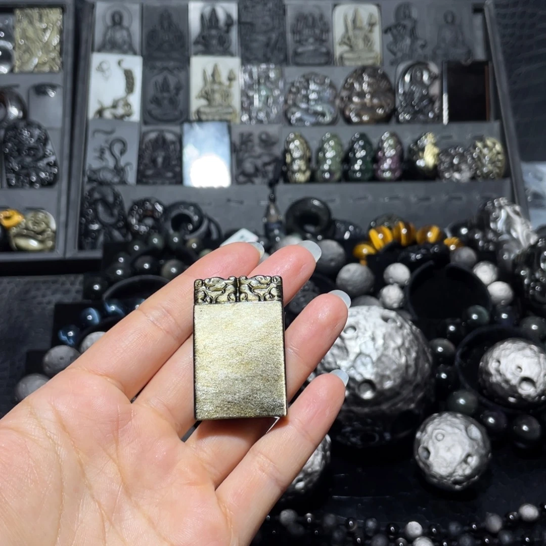 敏***猫黑曜岩未镶嵌珠宝奇石