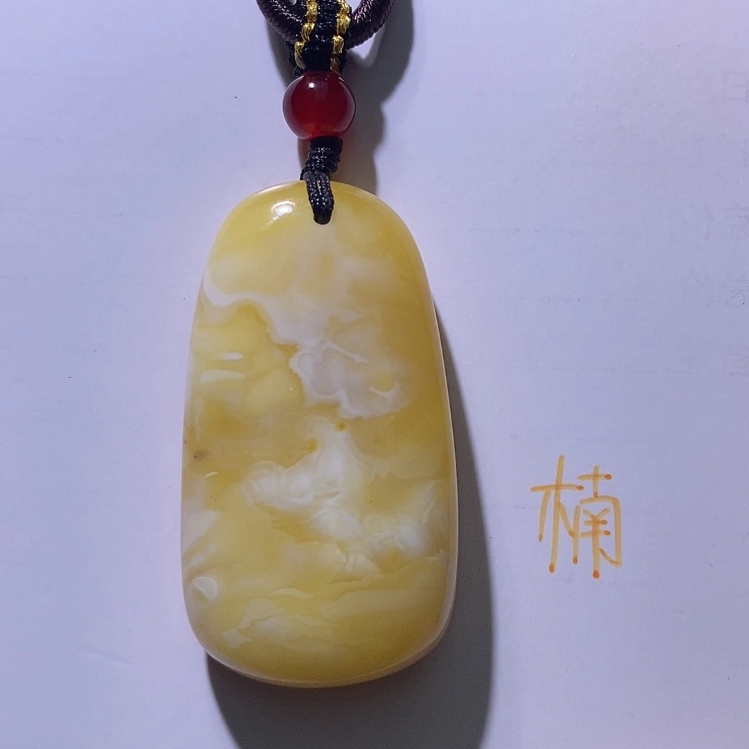 未镶嵌琥珀珠宝奇石