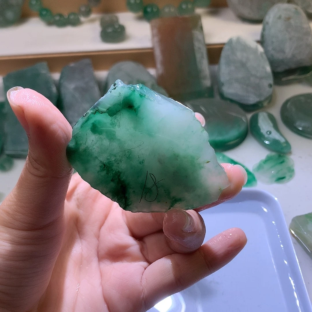 石英质玉未镶嵌珠宝半成品