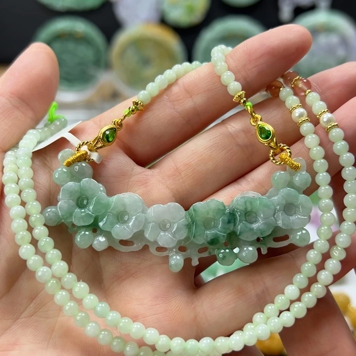 颈饰未镶嵌翡翠吊坠