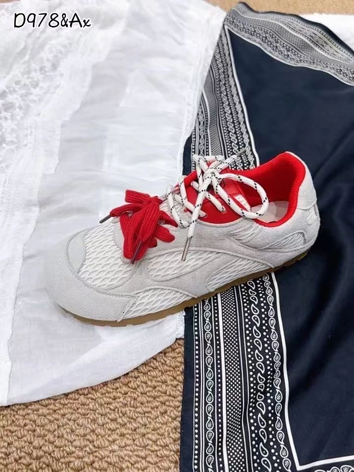 【华小姐】夏季新款时尚潮流圆头平底透气百搭休闲鞋8527