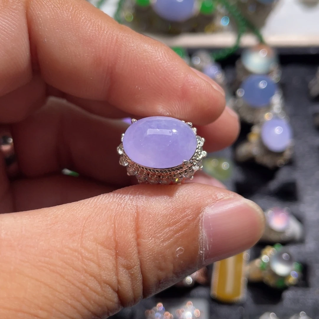 会***_翡翠配石冰粉紫蛋面铜托