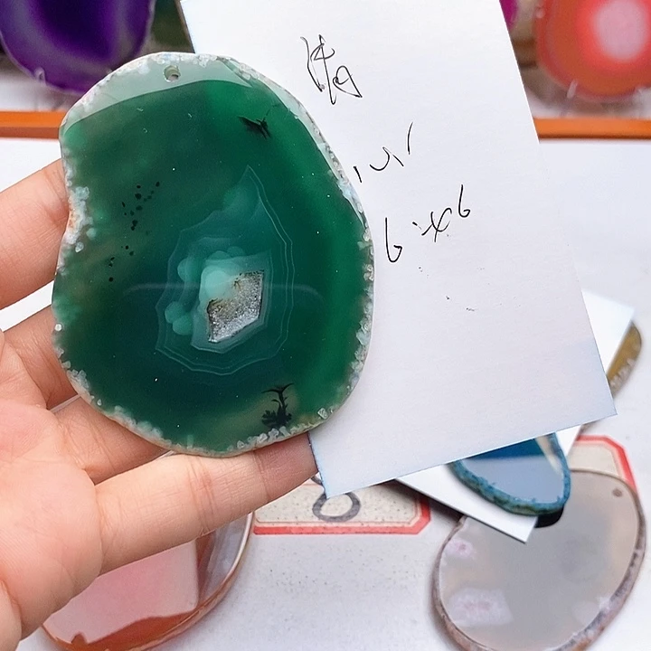 清***曦玛瑙/玉髓未镶嵌颈饰