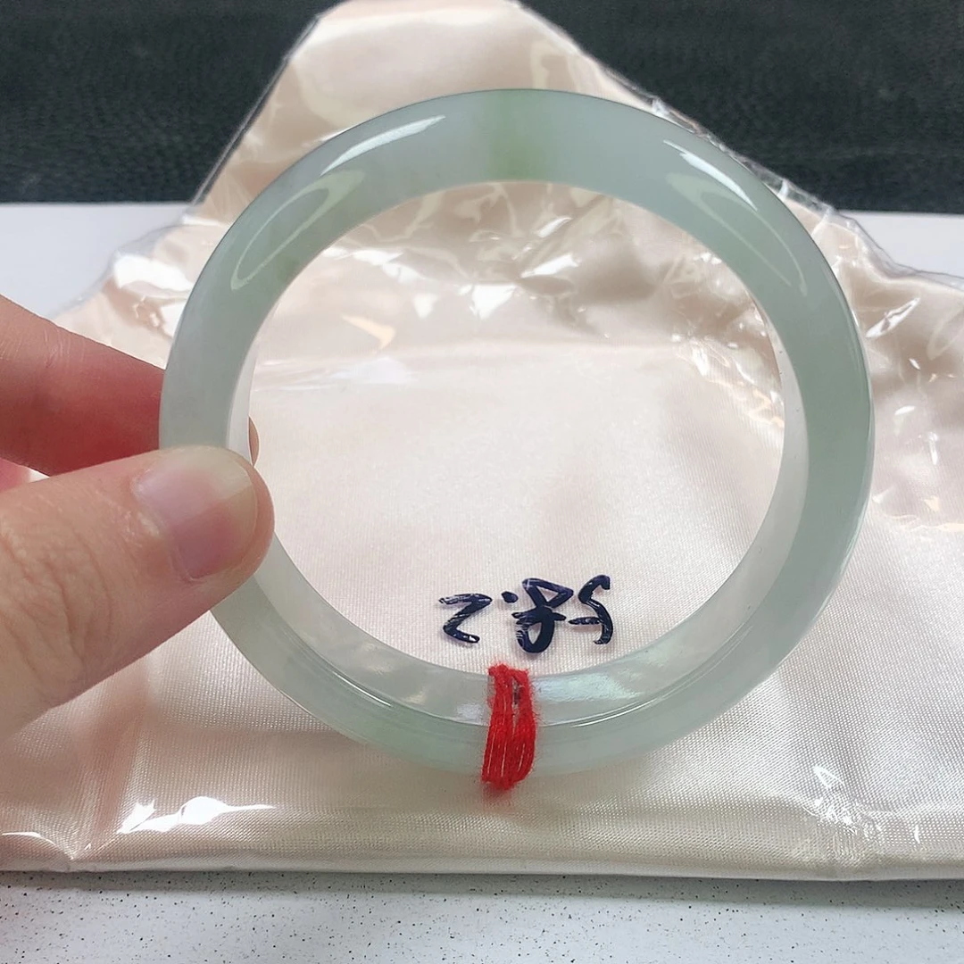 未镶嵌手镯翡翠338