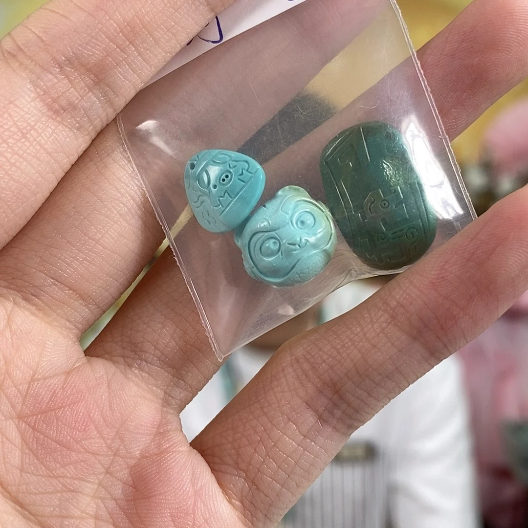 未镶嵌绿松石珠宝奇石
